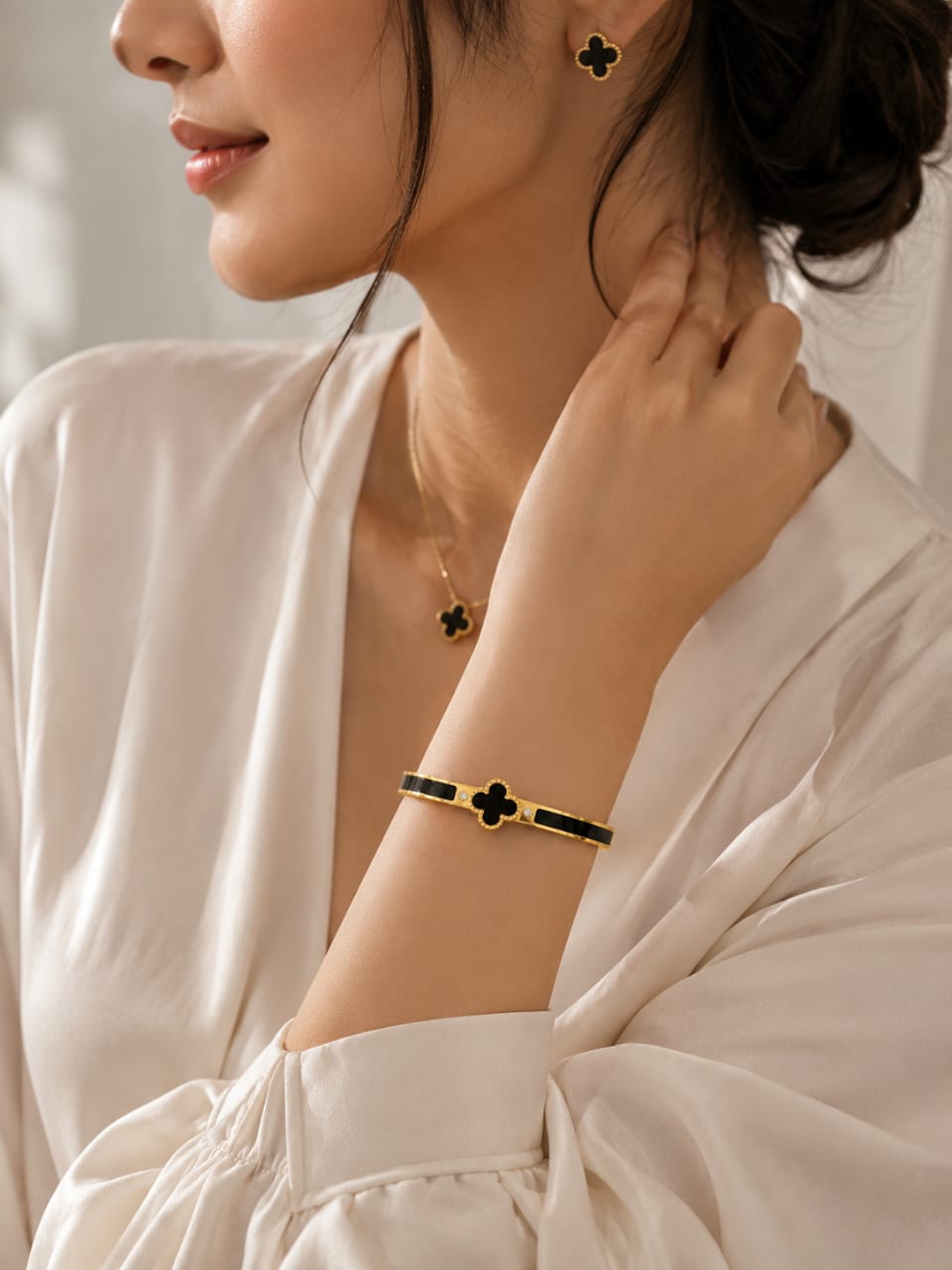 Black Clover Luxe Bracelet