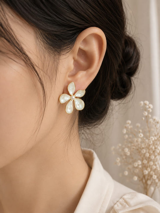 PEARL BLOOM EARRINGS